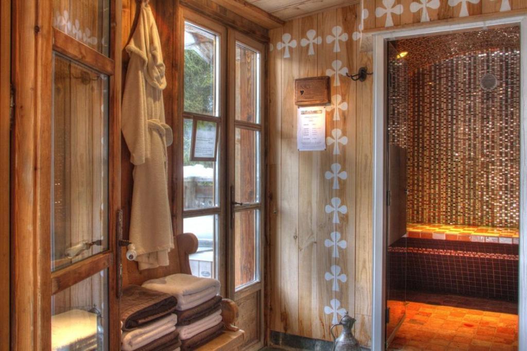 Hotel Les Chalets De Philippe Avec Jacuzzis Privatifs Шамони Экстерьер фото