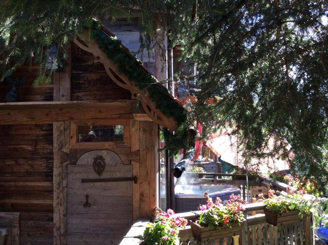 Hotel Les Chalets De Philippe Avec Jacuzzis Privatifs Шамони Экстерьер фото
