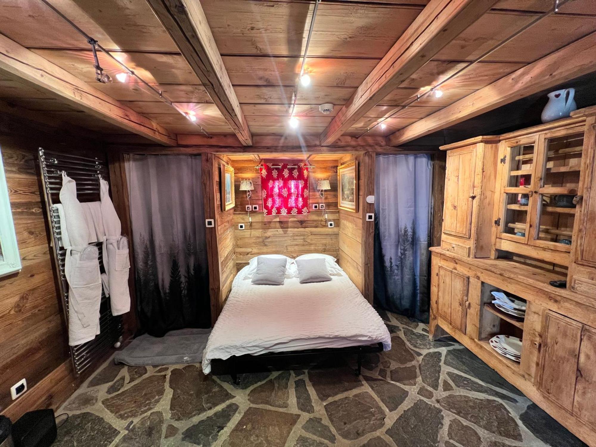 Hotel Les Chalets De Philippe Avec Jacuzzis Privatifs Шамони Экстерьер фото